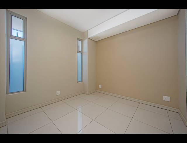 2 BEDROOM APARTMENT TO LET IN ROSEBANK